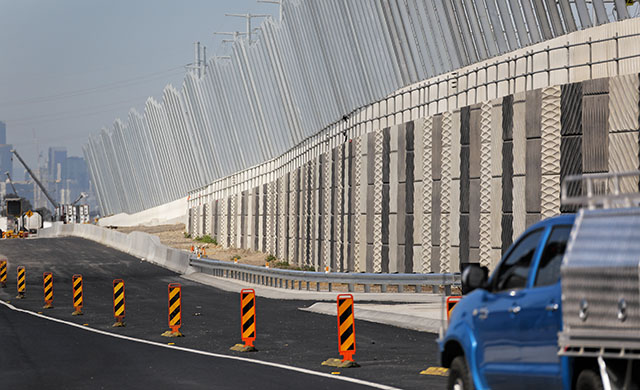 WEST GATE FREEWAY WIDENING WORKS REACH HALFWAY POINT - The Westsider